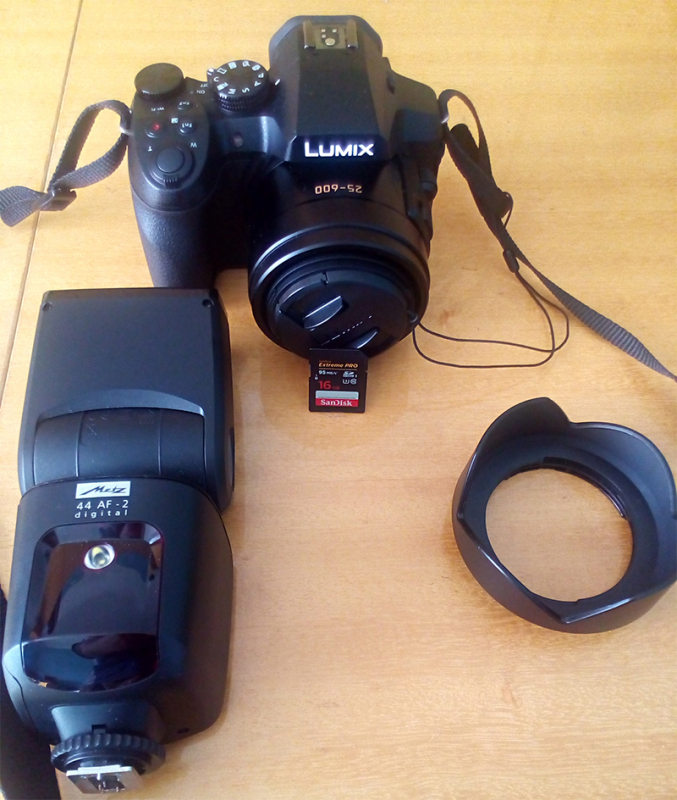 PANASONIC Lumix DMC-FZ300 fényképező és tartozékai eladók  
