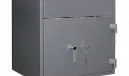 Kronberg IVT165 hátsó kulcsos bedobófiókos páncélszekrény kulcsos zárral 670x440x550mm 