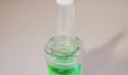 UV - NEON csillámpor csőrös üvegben - Zöld 7 ml